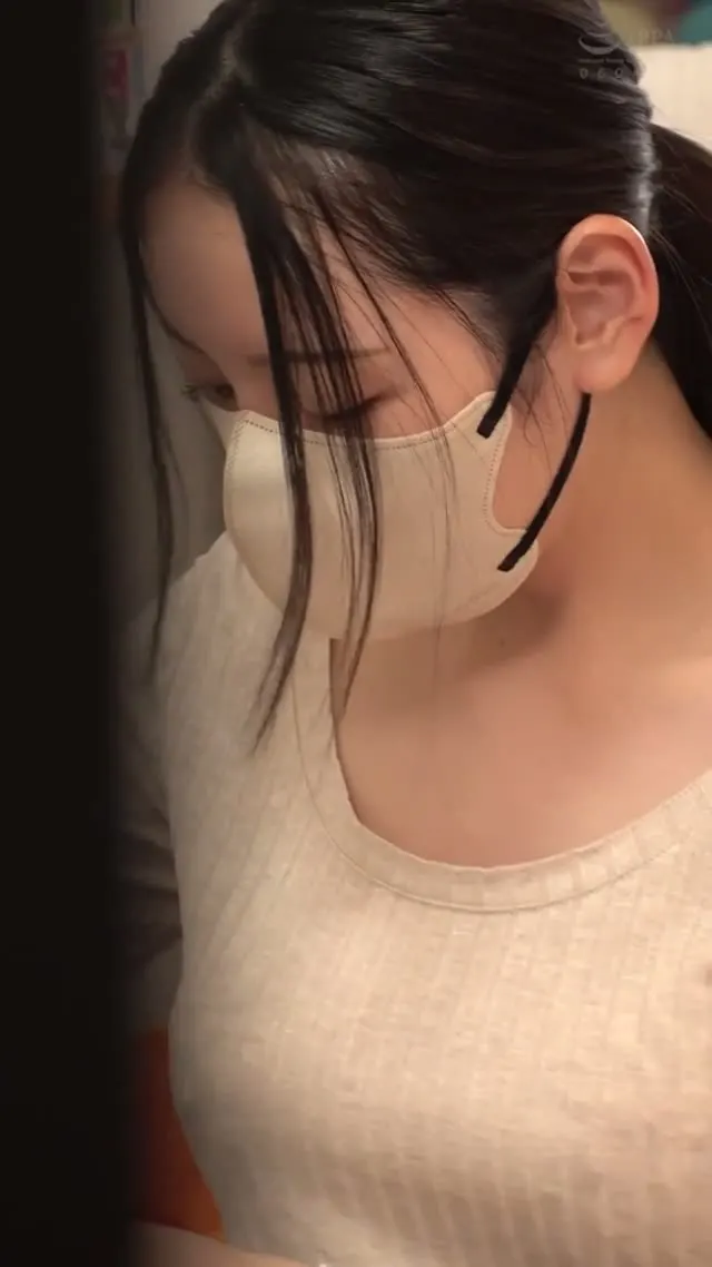 スマホ縦画面ごしの距離感がリアルすぎる素人美少女「かんなさん」の濃密プライベート撮影 動画キャプチャ 2