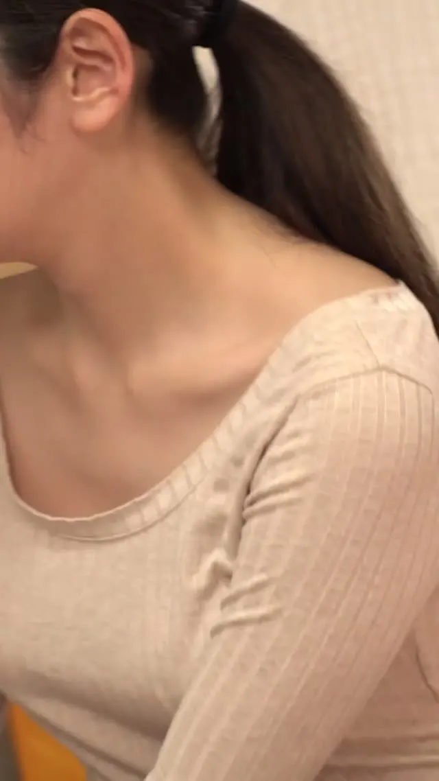 スマホ縦画面ごしの距離感がリアルすぎる素人美少女「かんなさん」の濃密プライベート撮影 動画キャプチャ 3
