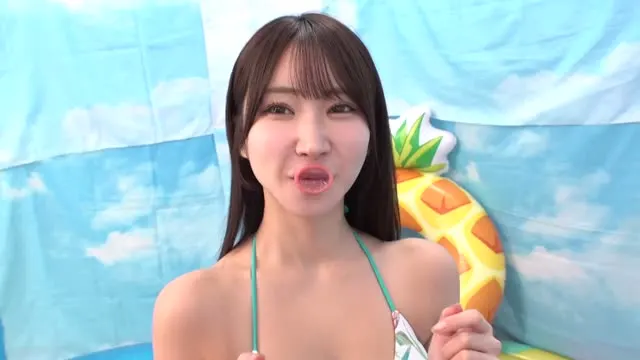 水着で戯れる夏の巨乳素人 しおり 動画キャプチャ 1